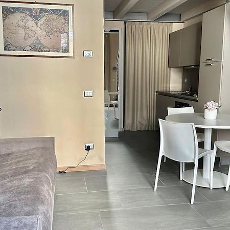 Couple'S Dream Loft 100Mt From Duomo And Lake Côme Esterno foto