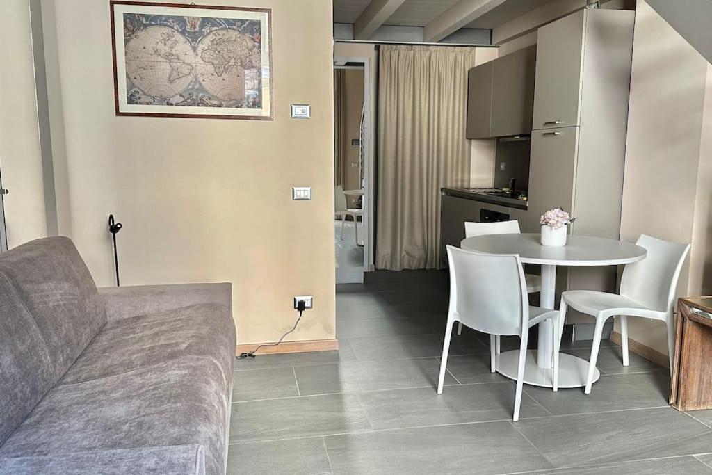 Couple'S Dream Loft 100Mt From Duomo And Lake Côme Esterno foto
